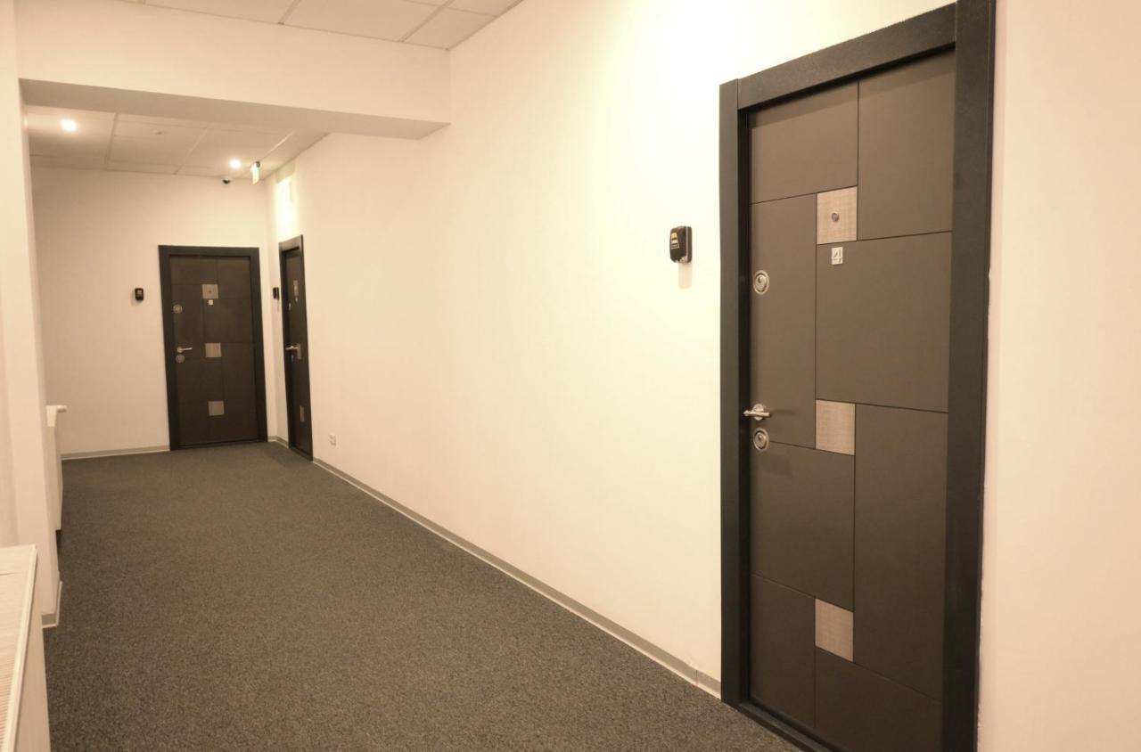 Luana Airport Apartments #9 Otopeni Eksteriør billede