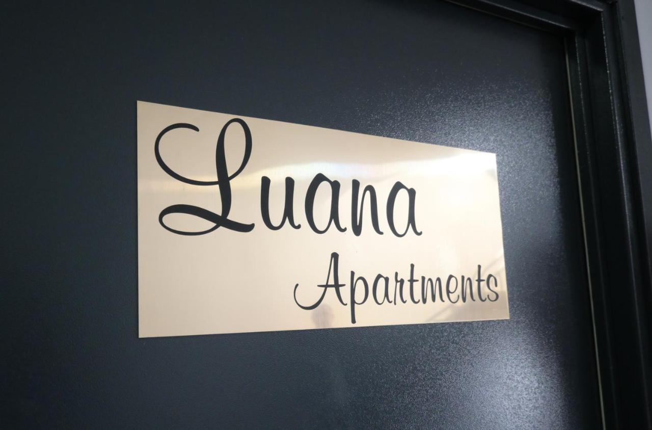 Luana Airport Apartments #9 Otopeni Eksteriør billede